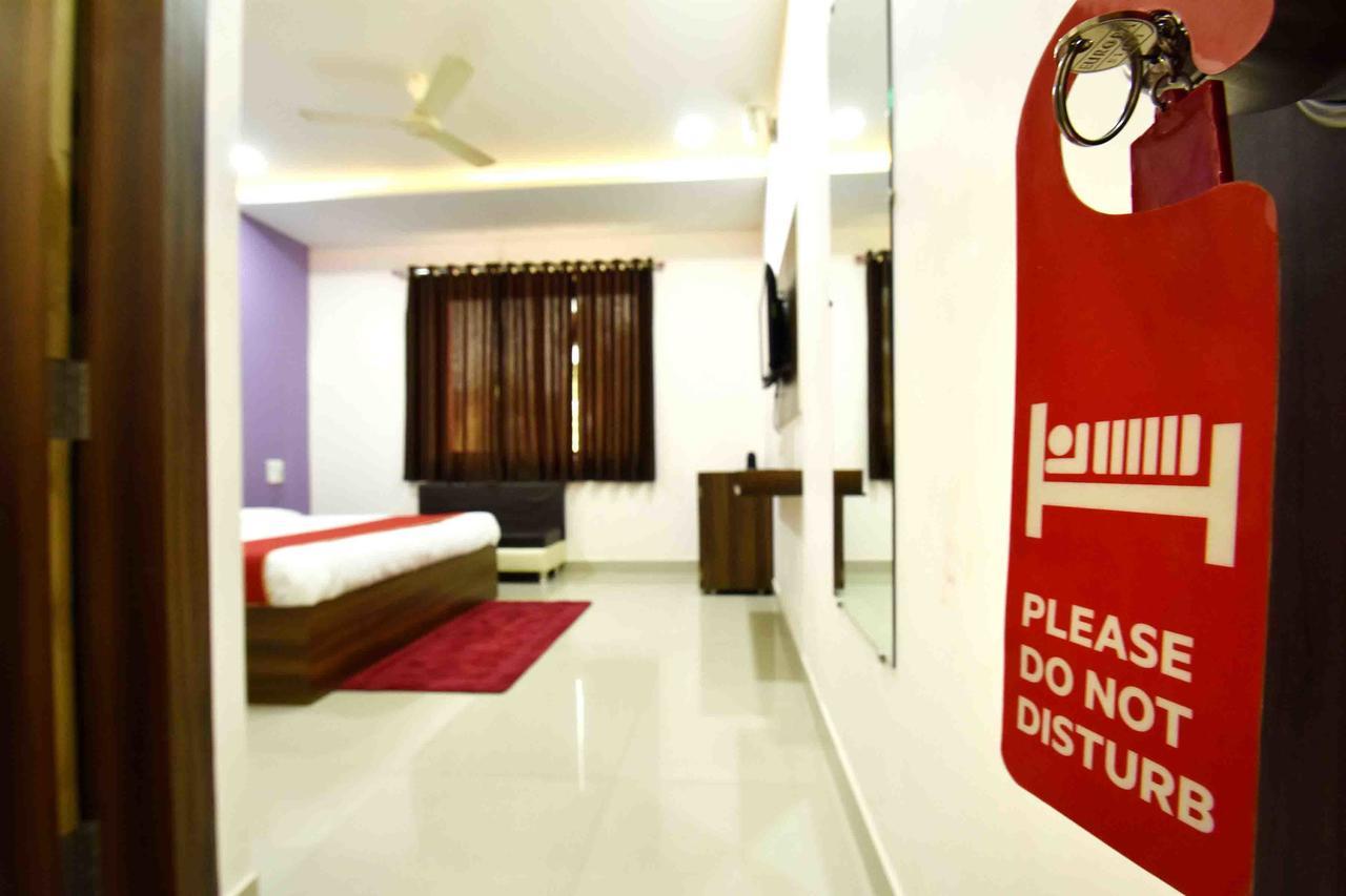 Hotel Hori Palace Ujjain Bagian luar foto